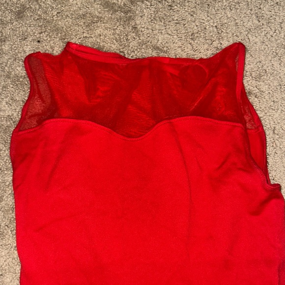 Woman’s red bodysuit - Picture 2 of 3